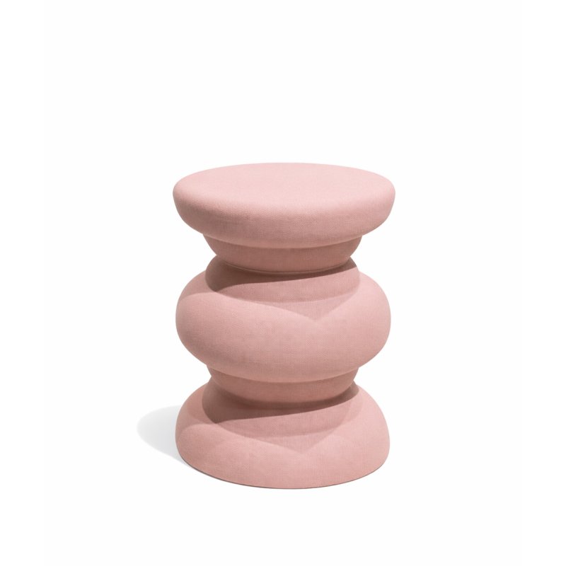 Kovový taburet / odkládací stolek v pudrově růžové barvě k zapůjčení